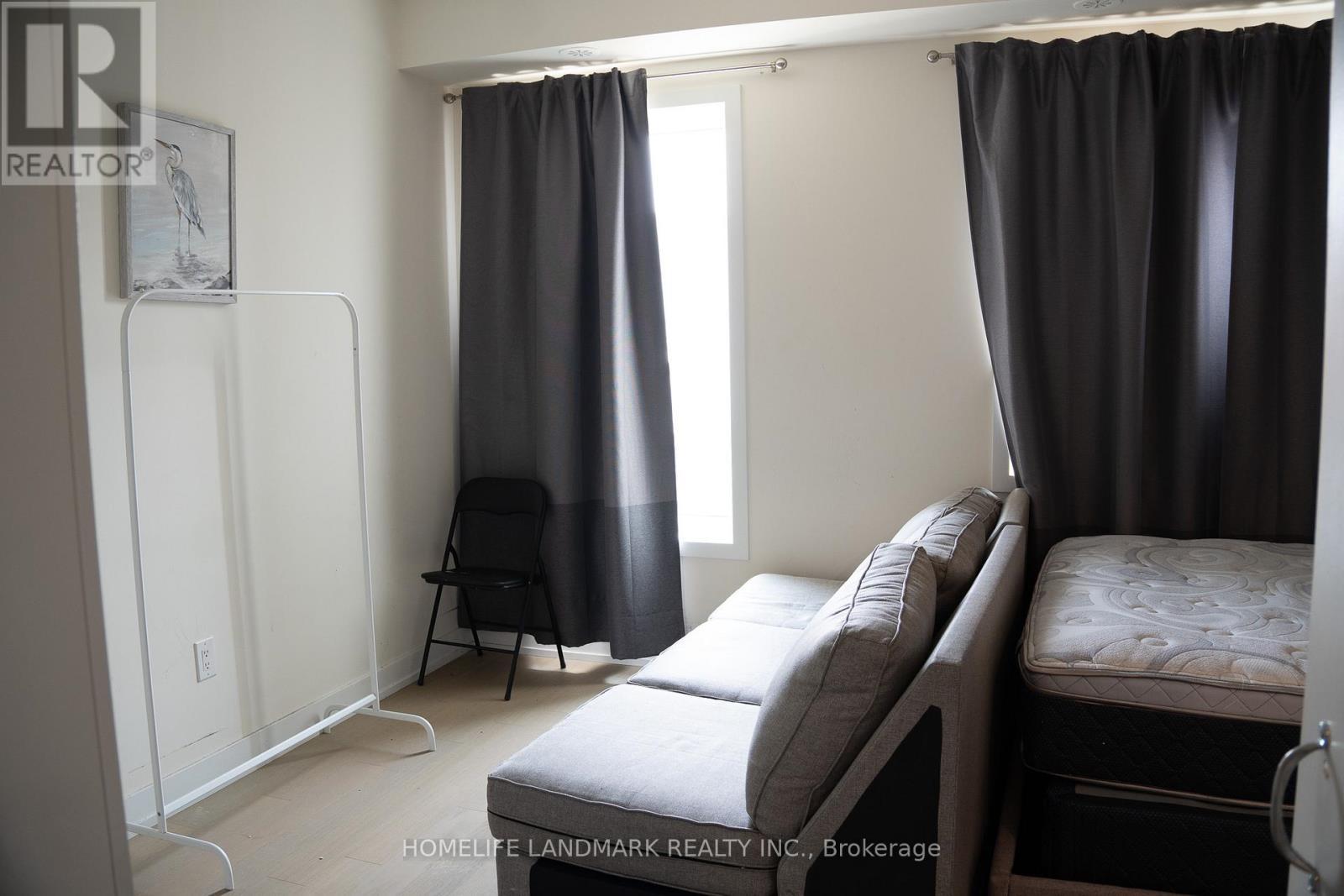 110 William Duncan Road, Toronto, ON - Indoor Photo Showing Bedroom