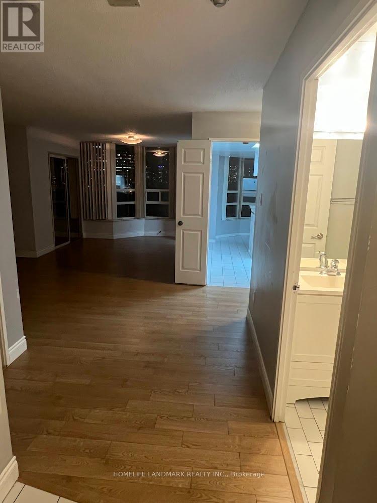 515 - 250 Webb Drive, Mississauga, ON - Indoor Photo Showing Other Room