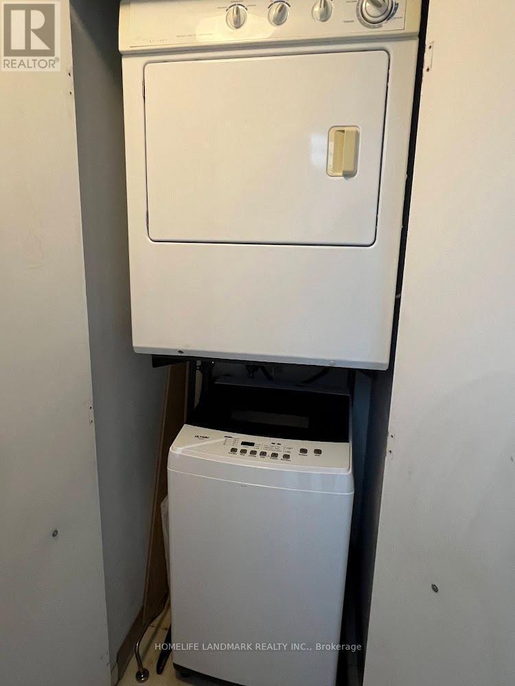 515 - 250 Webb Drive, Mississauga, ON - Indoor Photo Showing Laundry Room