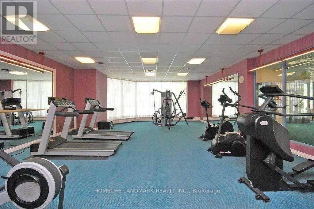 515 - 250 Webb Drive, Mississauga, ON - Indoor Photo Showing Gym Room