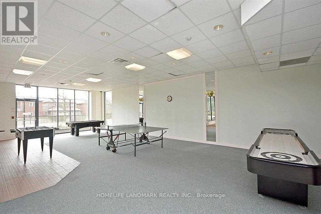 515 - 250 Webb Drive, Mississauga, ON - Indoor Photo Showing Other Room