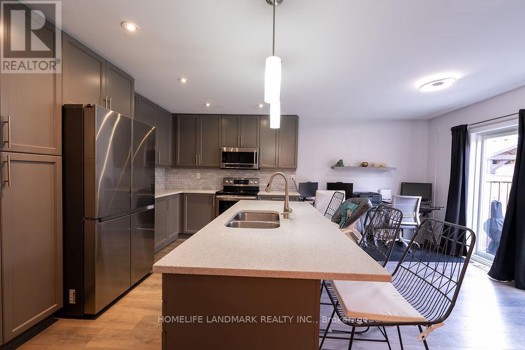 106 Odonnel Drive, Hamilton, ON - Indoor Photo Showing Kitchen With Double Sink