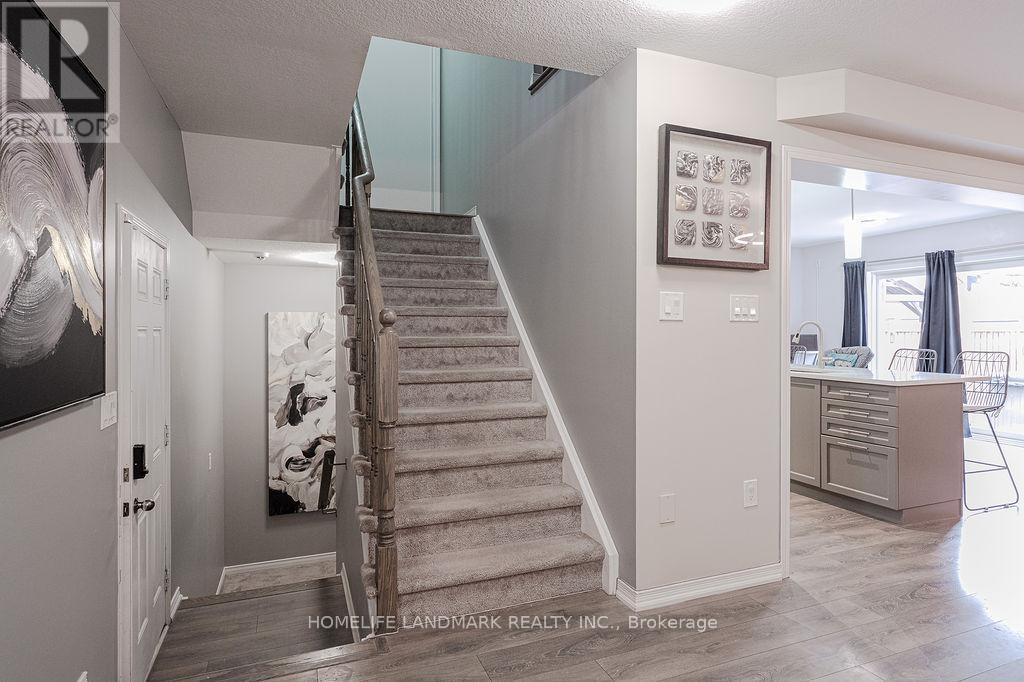 106 Odonnel Drive, Hamilton, ON - Indoor Photo Showing Other Room