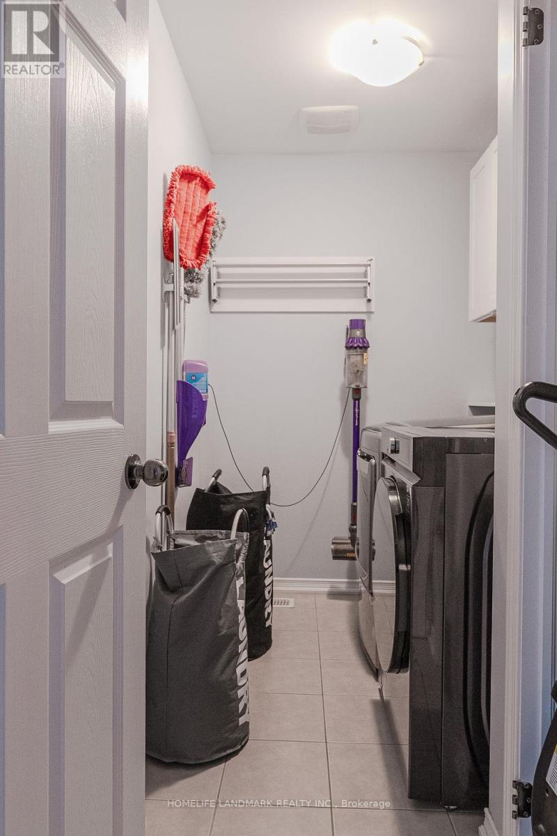 106 Odonnel Drive, Hamilton, ON - Indoor Photo Showing Laundry Room