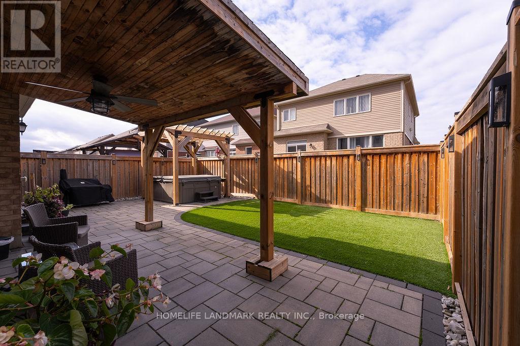 106 Odonnel Drive, Hamilton, ON - Outdoor With Deck Patio Veranda