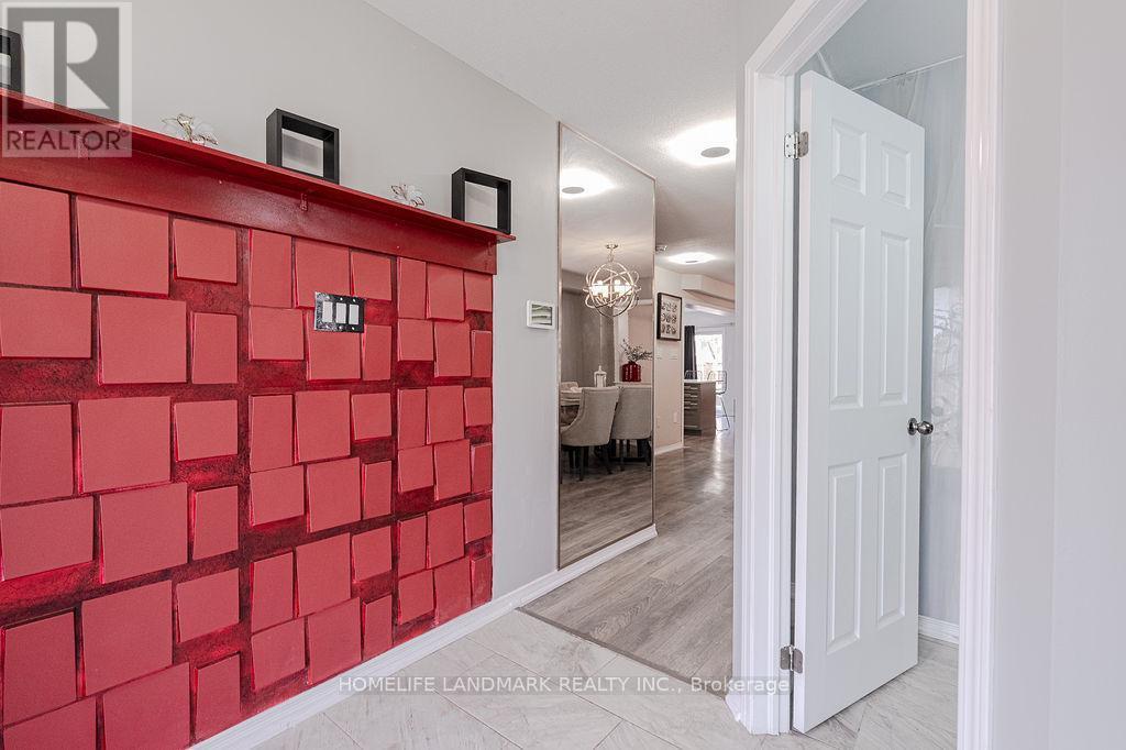 106 Odonnel Drive, Hamilton, ON - Indoor Photo Showing Other Room
