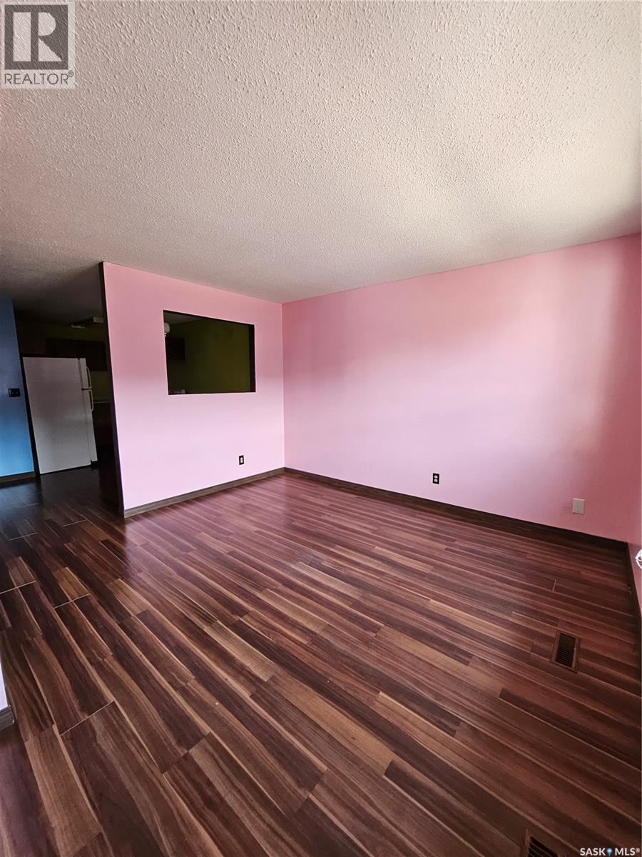204 525 Dufferin Avenue, Estevan, SK - Indoor Photo Showing Other Room