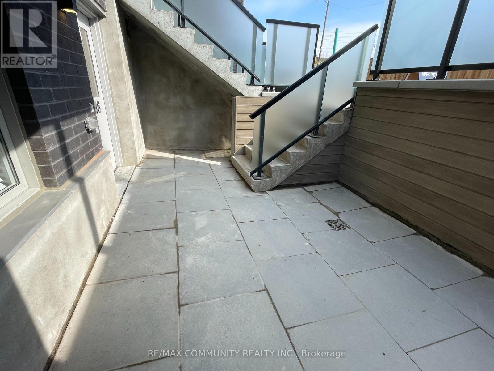 516 - 2791 Eglinton Avenue E, Toronto, ON - Outdoor With Exterior