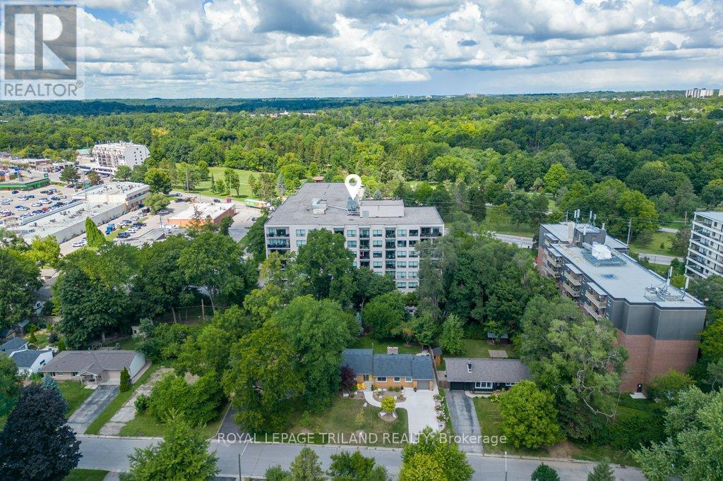 504 - 1200 Commissioners Road W, London South (South B), ON - Outdoor With View