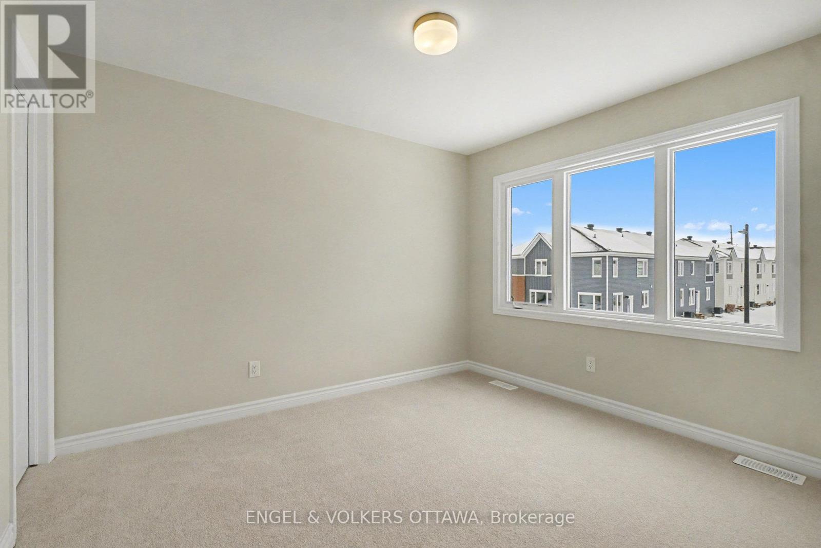 161 Ryan Reynolds Way, Ottawa, ON - Indoor Photo Showing Other Room