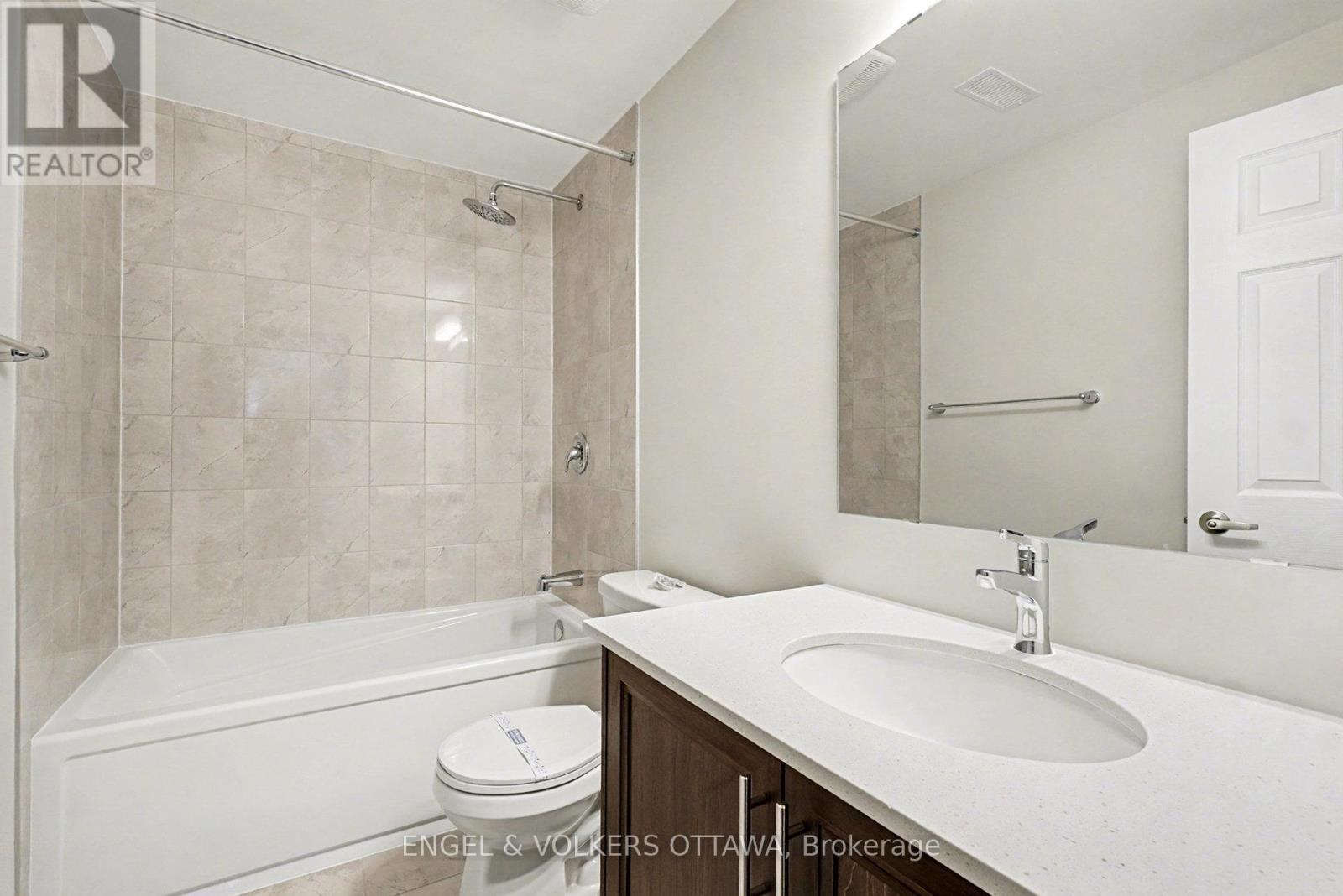 161 Ryan Reynolds Way, Ottawa, ON - Indoor Photo Showing Bathroom