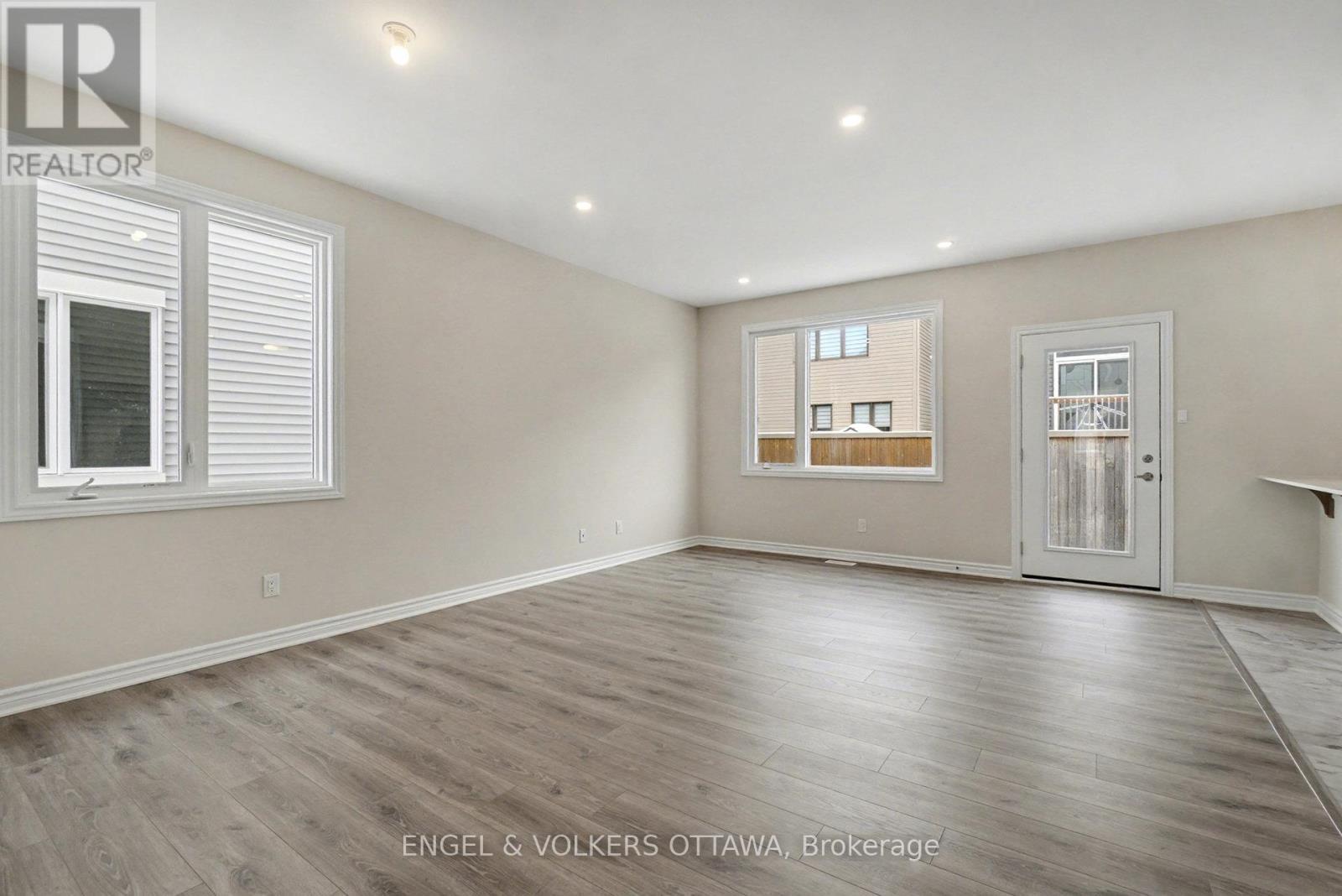 161 Ryan Reynolds Way, Ottawa, ON - Indoor