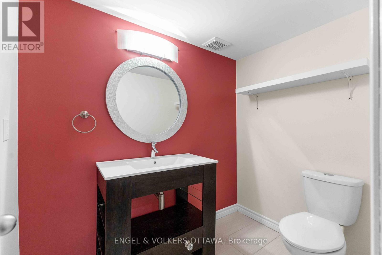 1 Berkshire Way, Ottawa, ON - Indoor Photo Showing Bathroom