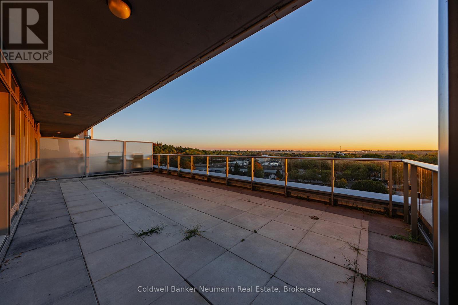 802 - 73 Arthur Street, Guelph (St. George'S), ON - With View With Exterior