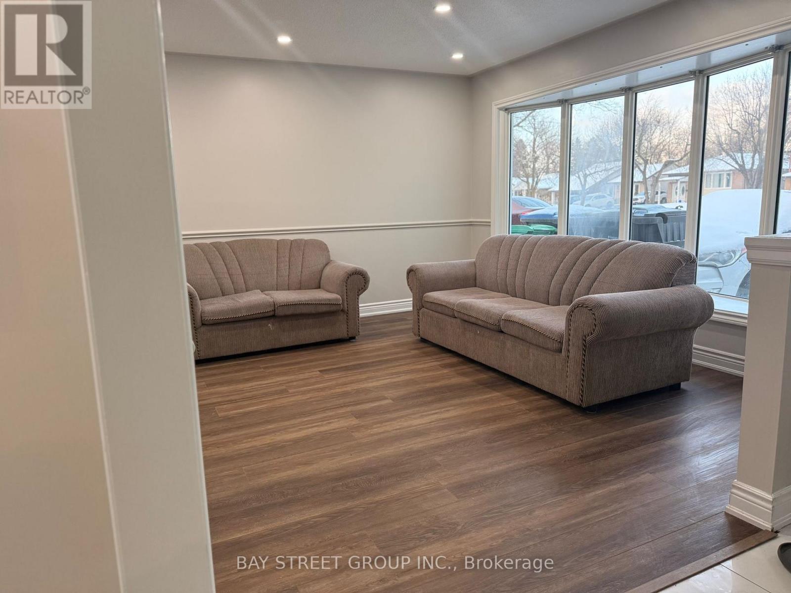 193 Mcmurchy Avenue S, Brampton, ON - Indoor