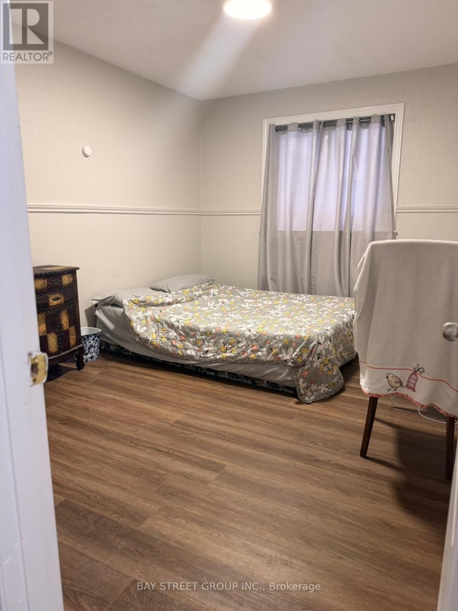 193 Mcmurchy Avenue S, Brampton, ON - Indoor Photo Showing Bedroom