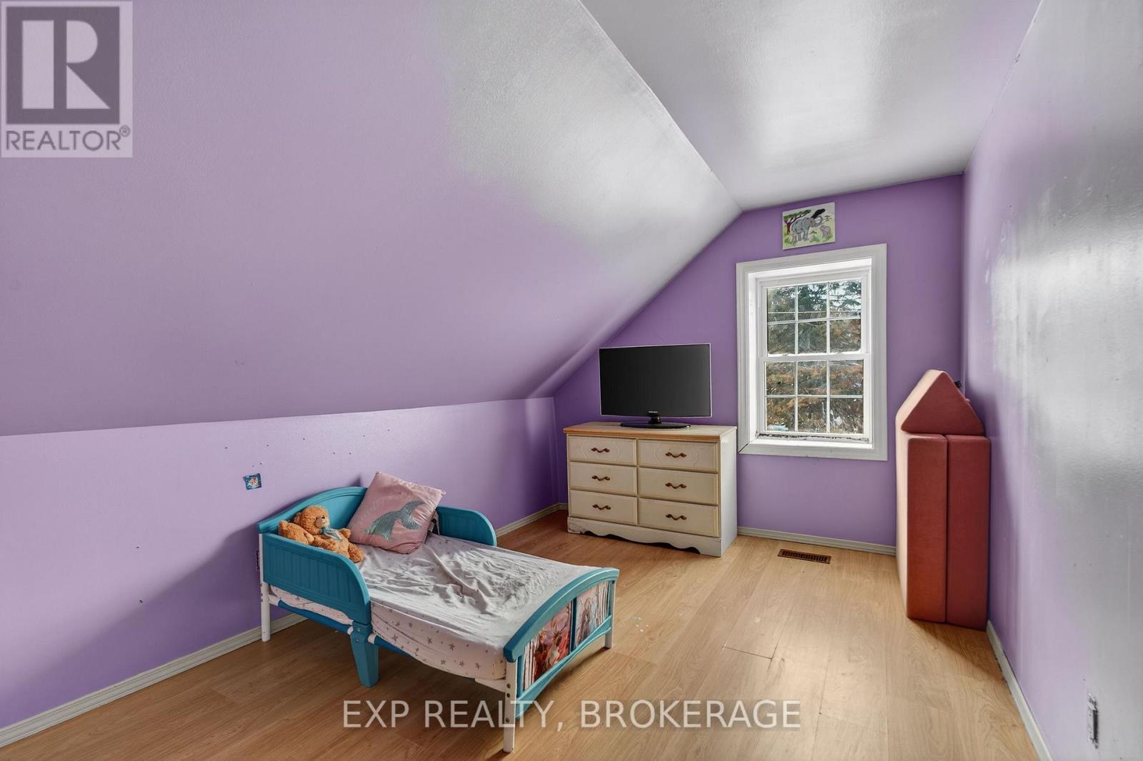 4 Water Street, Rideau Lakes, ON - Indoor Photo Showing Other Room