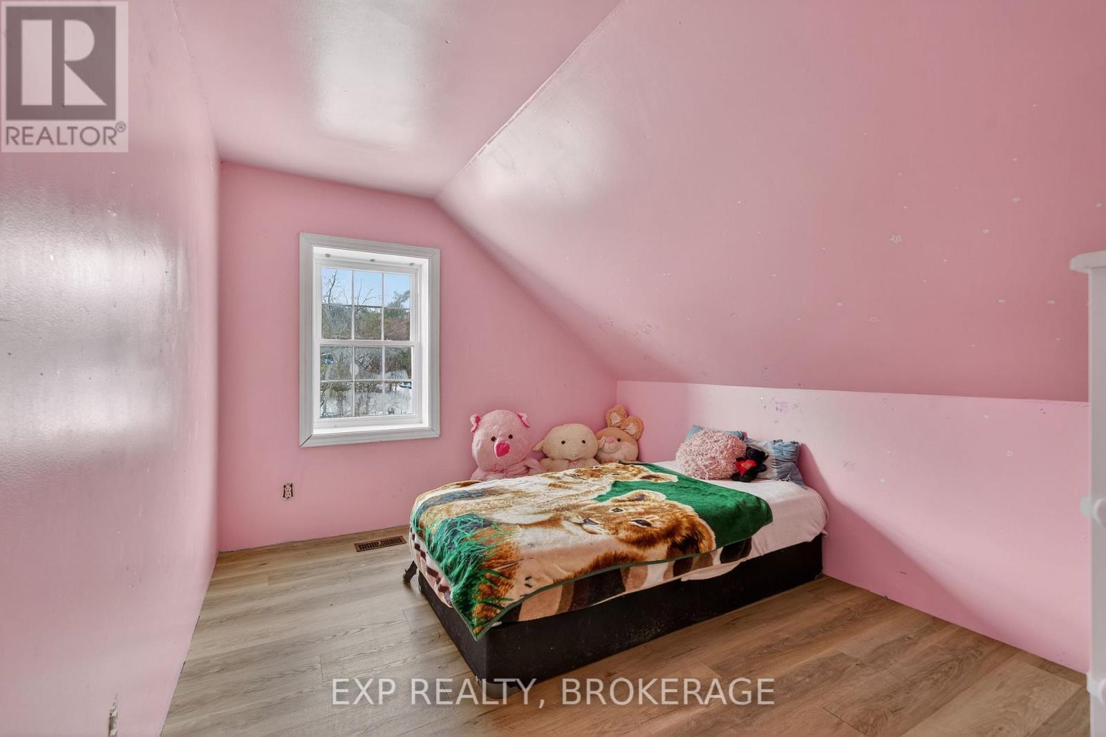 4 Water Street, Rideau Lakes, ON - Indoor Photo Showing Bedroom
