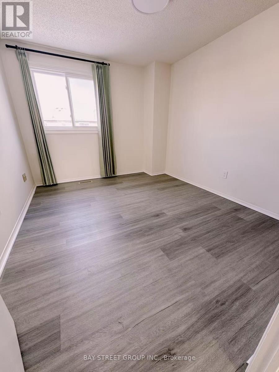 68 Hendon Road, Markham, ON - Indoor Photo Showing Other Room