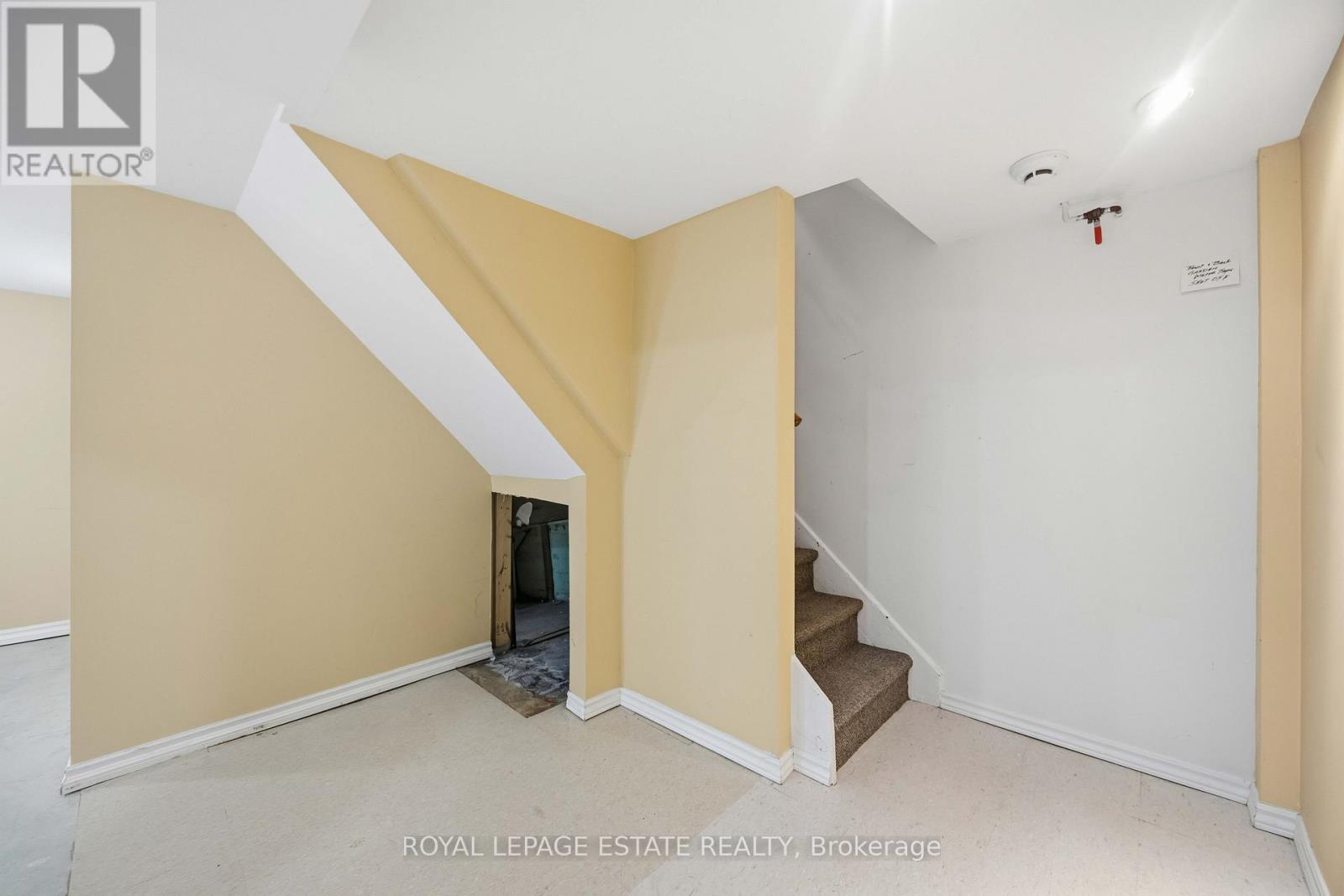 297 Cedarvale Avenue, Toronto, ON - Indoor Photo Showing Other Room