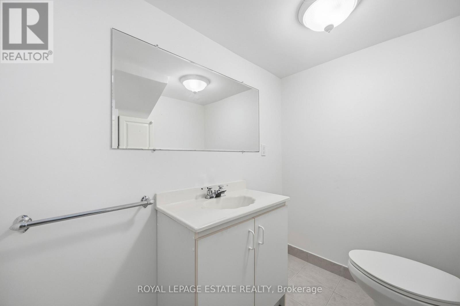 297 Cedarvale Avenue, Toronto, ON - Indoor Photo Showing Bathroom