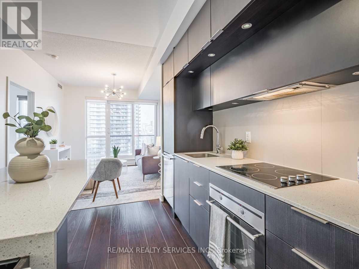 1207 - 170 Sumach Street, Toronto, ON - Indoor Photo Showing Kitchen With Upgraded Kitchen