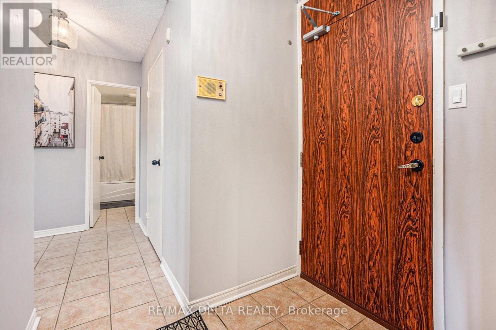 513 - 2020 Jasmine Crescent, Ottawa, ON - Indoor Photo Showing Other Room