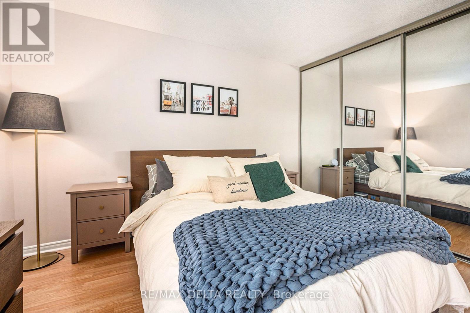 513 - 2020 Jasmine Crescent, Ottawa, ON - Indoor Photo Showing Bedroom