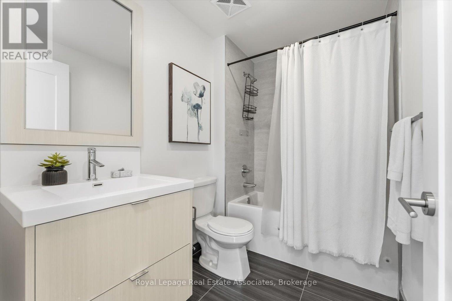 708 - 38 Cameron Street, Toronto, ON - Indoor Photo Showing Bathroom