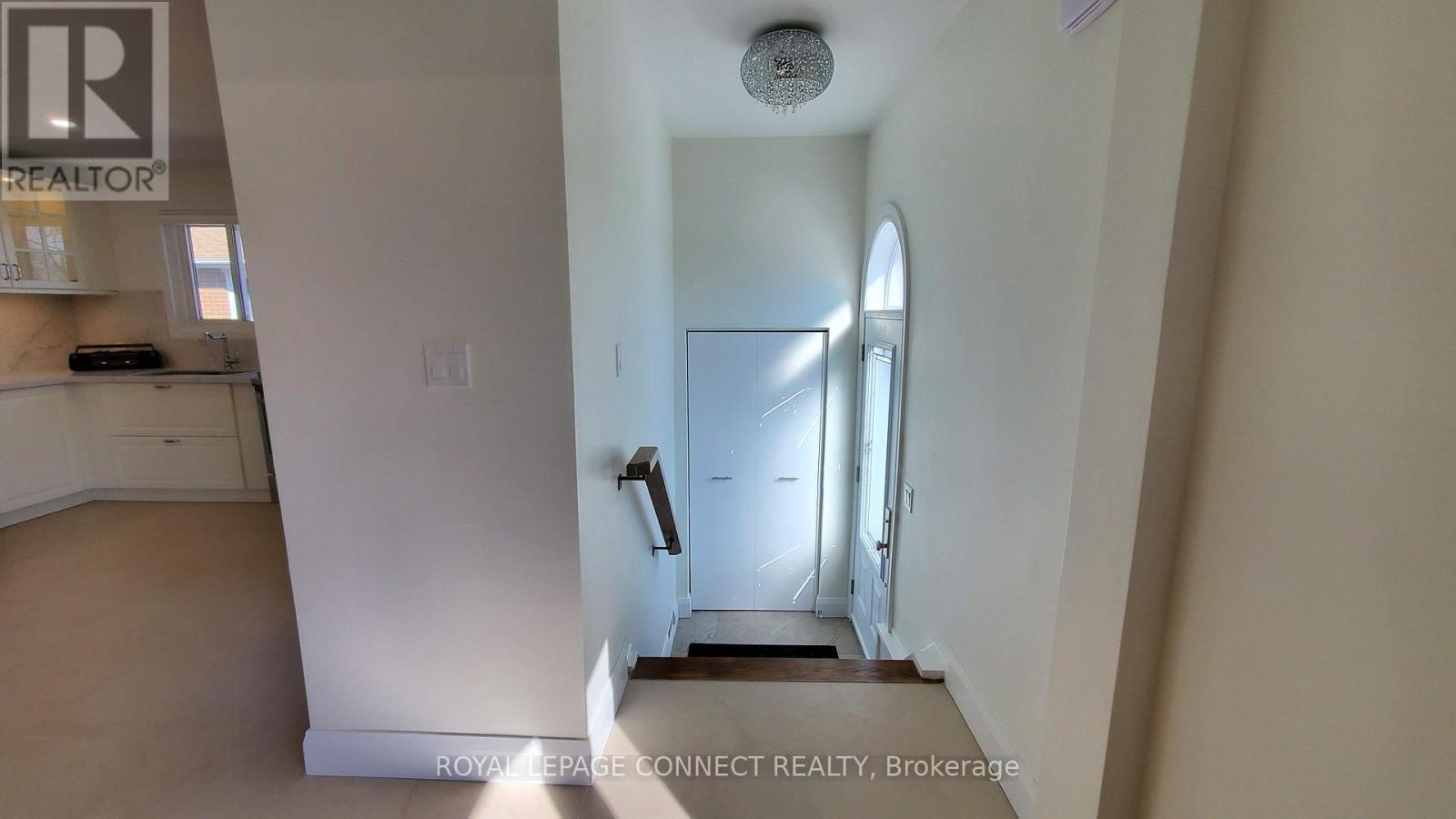 Main Floor - 660 A Chipmunk Street, Pickering, ON - Indoor