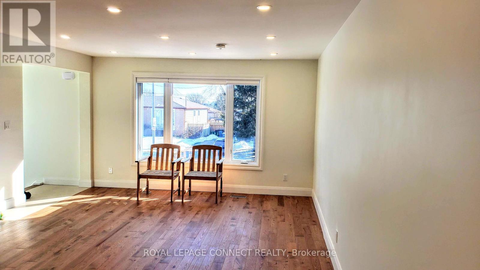 Main Floor - 660 A Chipmunk Street, Pickering, ON - Indoor