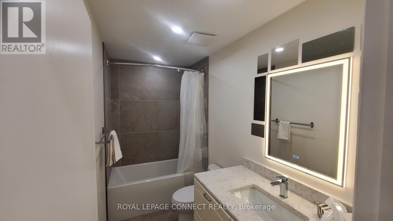 Main Floor - 660 A Chipmunk Street, Pickering, ON - Indoor Photo Showing Bathroom