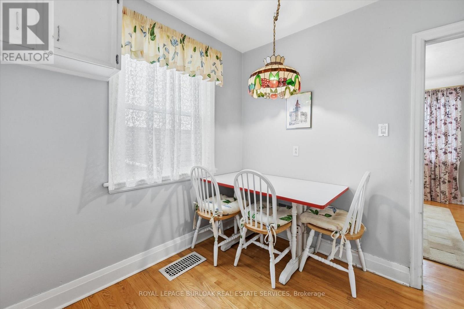 291 Merle Avenue, Burlington, ON - Indoor Photo Showing Dining Room
