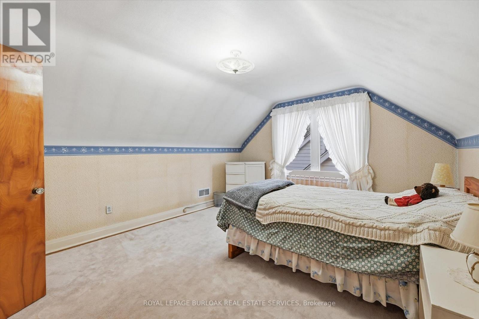 291 Merle Avenue, Burlington, ON - Indoor Photo Showing Bedroom