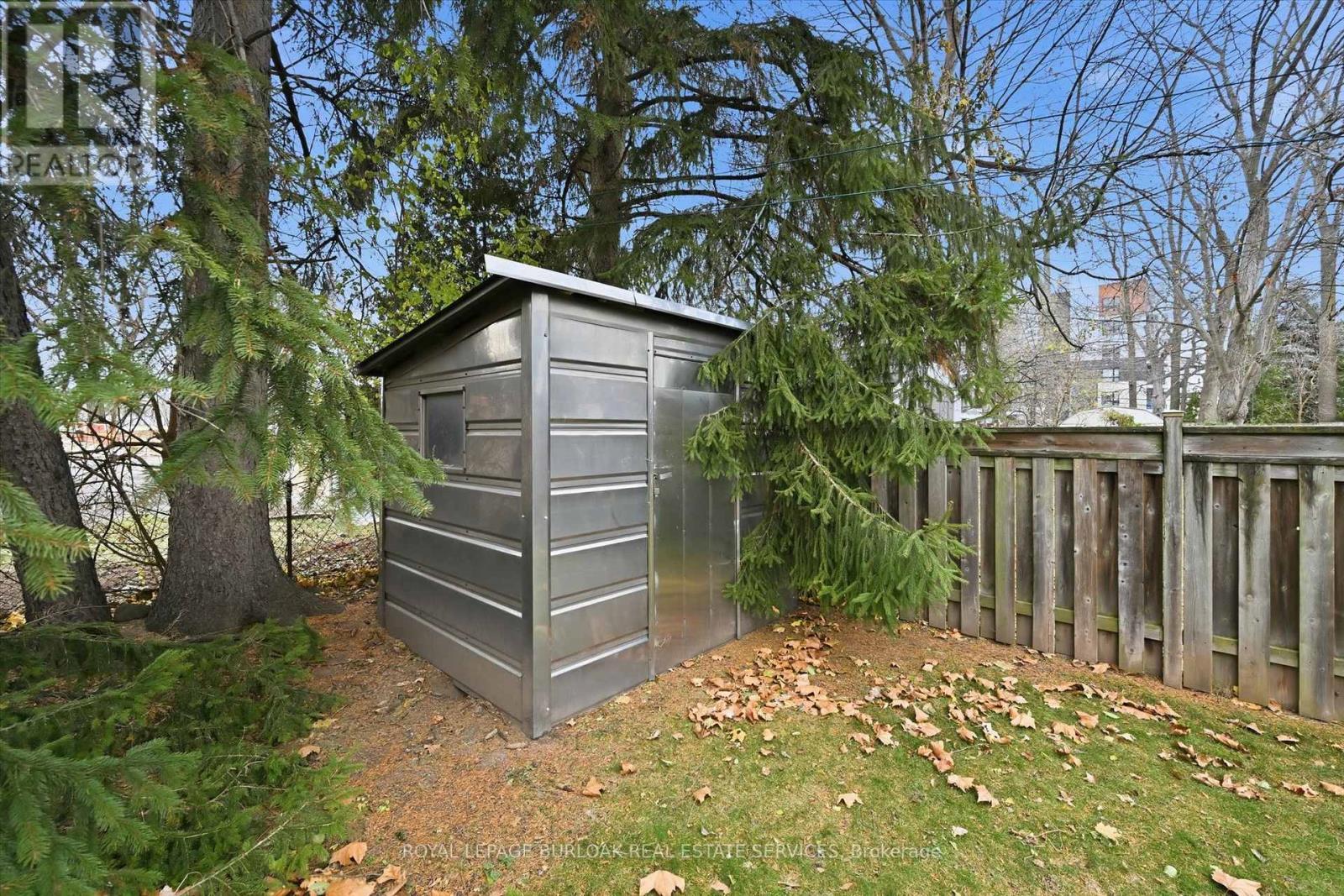 291 Merle Avenue, Burlington, ON - Outdoor