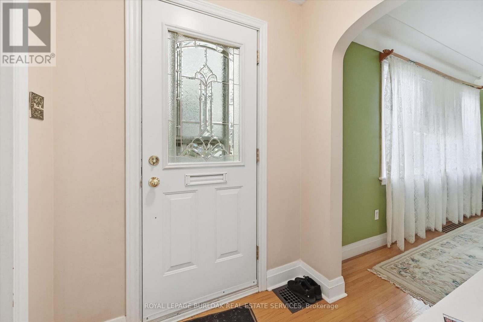 291 Merle Avenue, Burlington, ON - Indoor Photo Showing Other Room