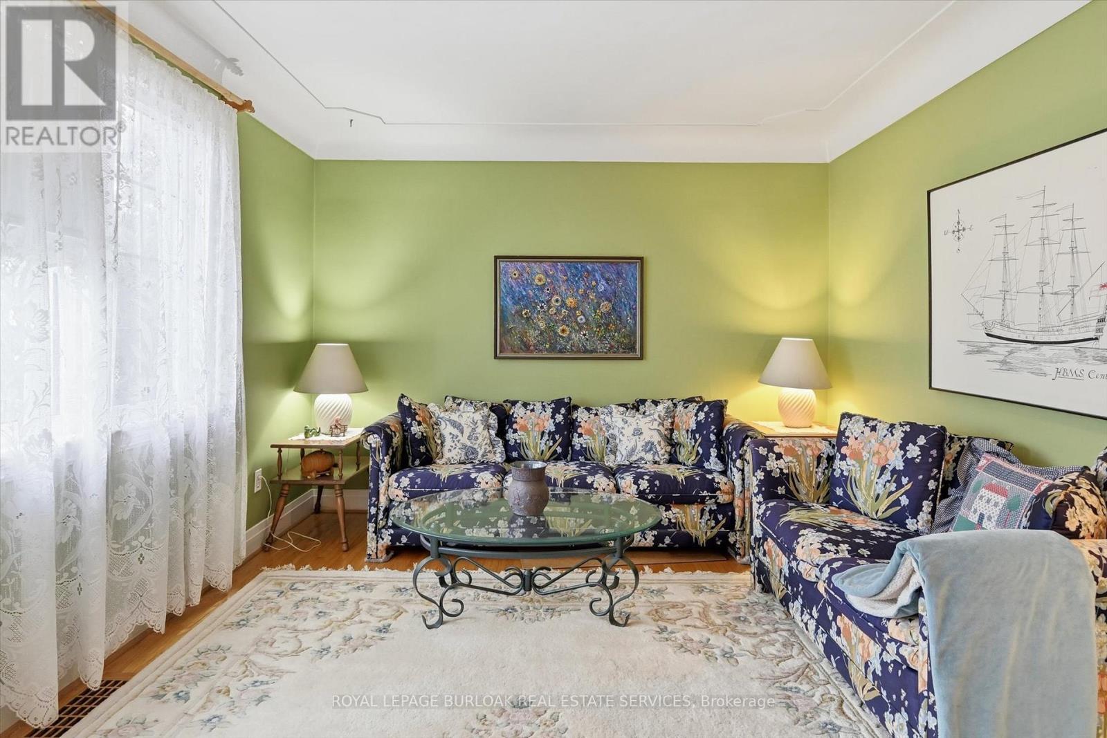 291 Merle Avenue, Burlington, ON - Indoor Photo Showing Living Room