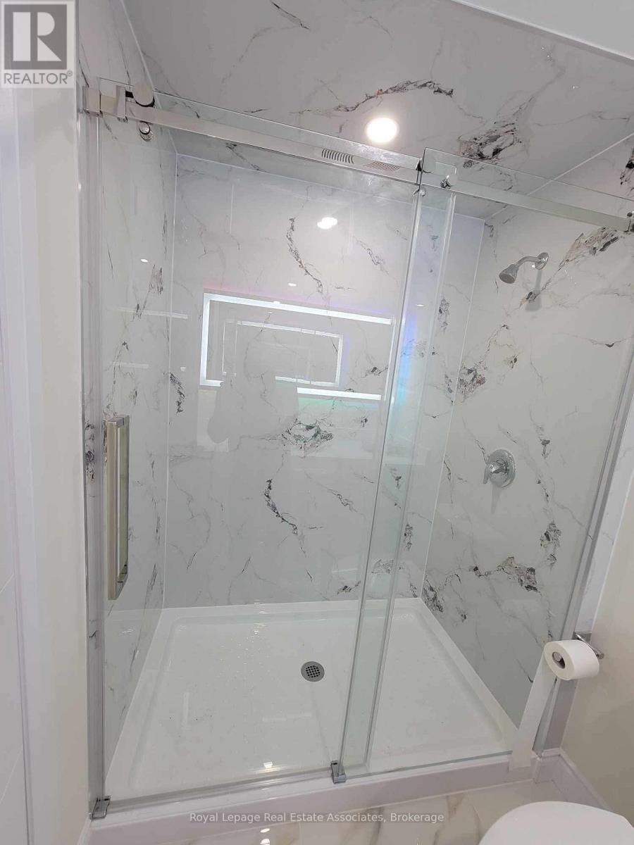 Basement - 86 Overlea Crescent, Kitchener, ON - Indoor Photo Showing Bathroom