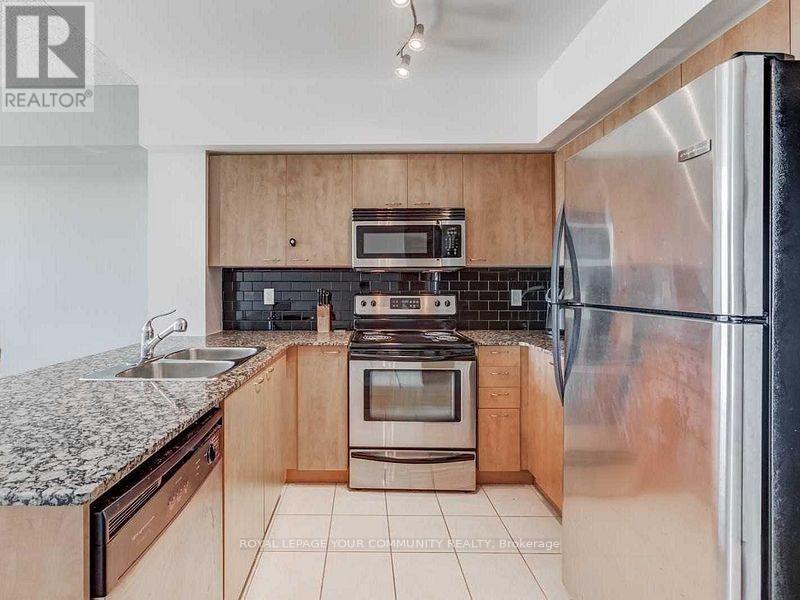 901 - 1403 Royal York Road, Toronto, ON - Indoor Photo Showing Kitchen With Stainless Steel Kitchen With Double Sink
