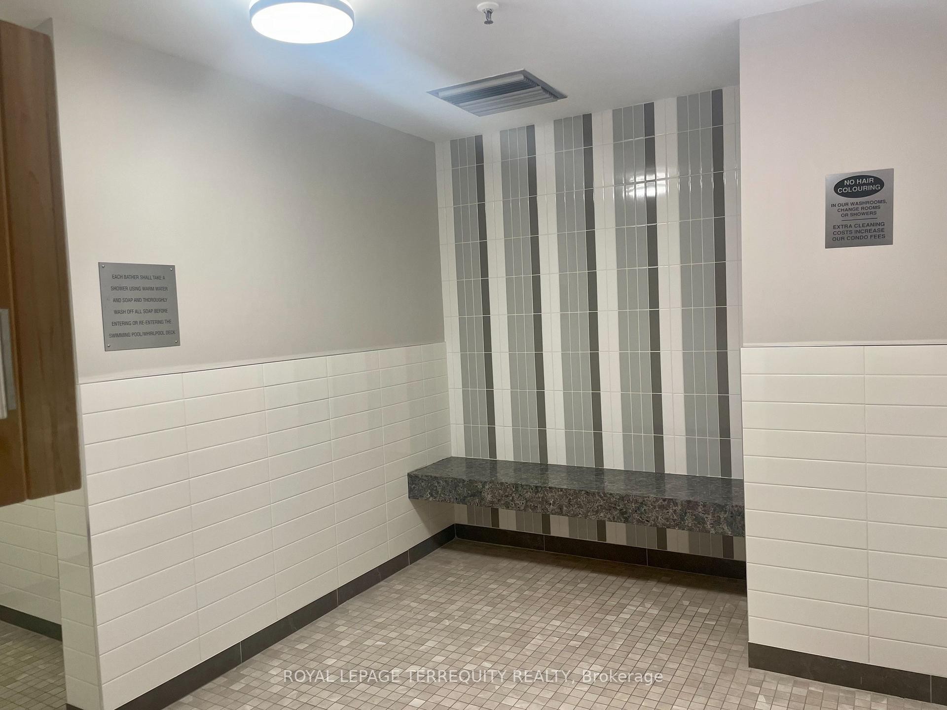 1009-30 Greenfield Avenue, Toronto, ON - Indoor