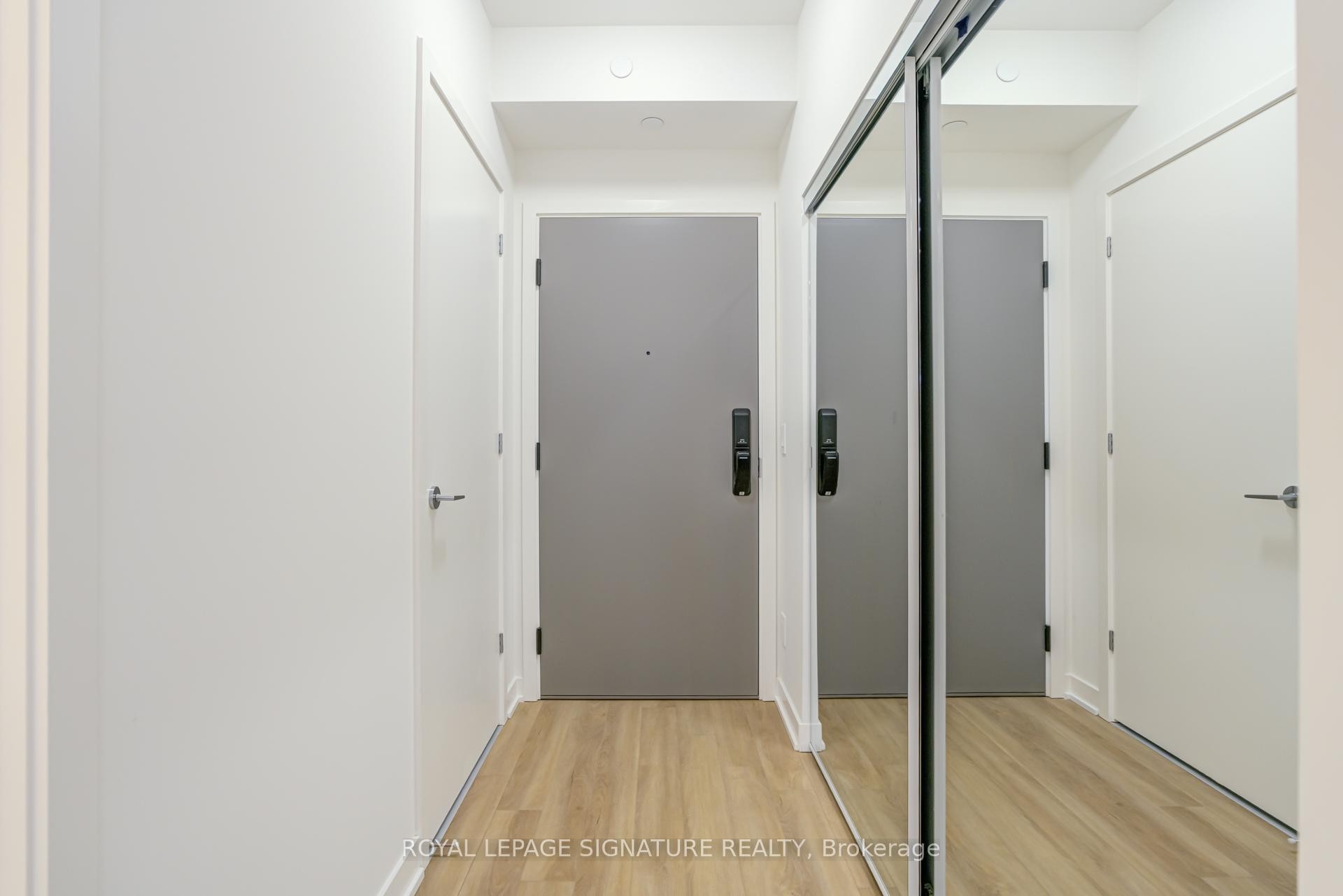 502-3071 Trafalgar Road, Oakville, ON - Indoor Photo Showing Other Room