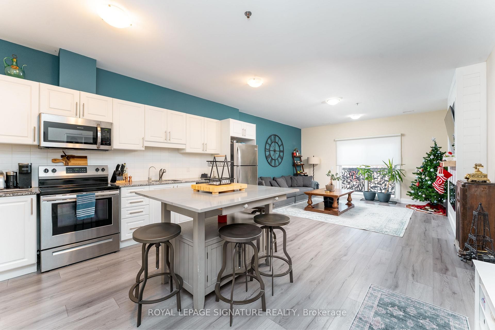 108-43 Dale Drive, New Tecumseth, ON - Indoor Photo Showing Kitchen