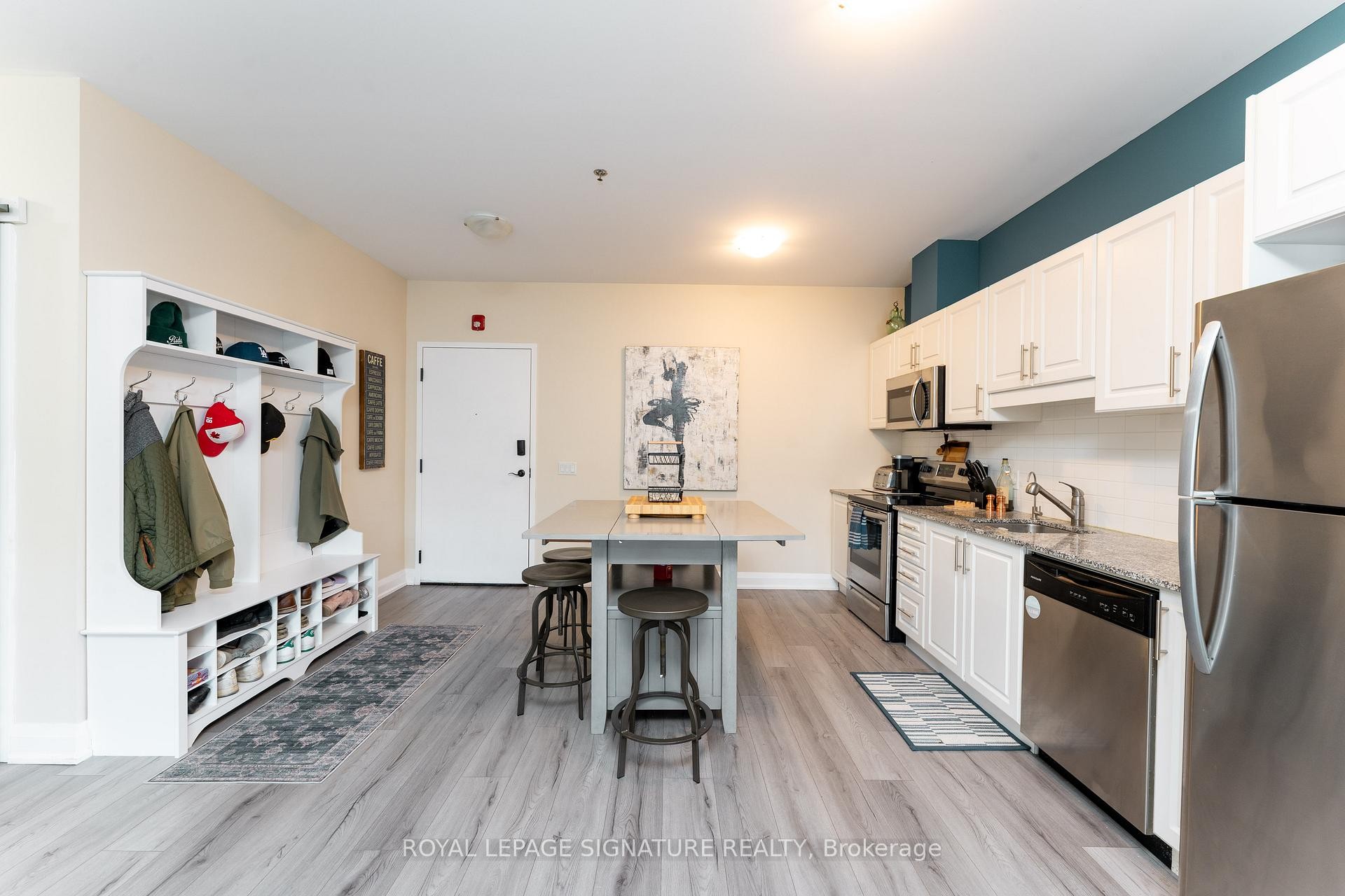108-43 Dale Drive, New Tecumseth, ON - Indoor Photo Showing Kitchen