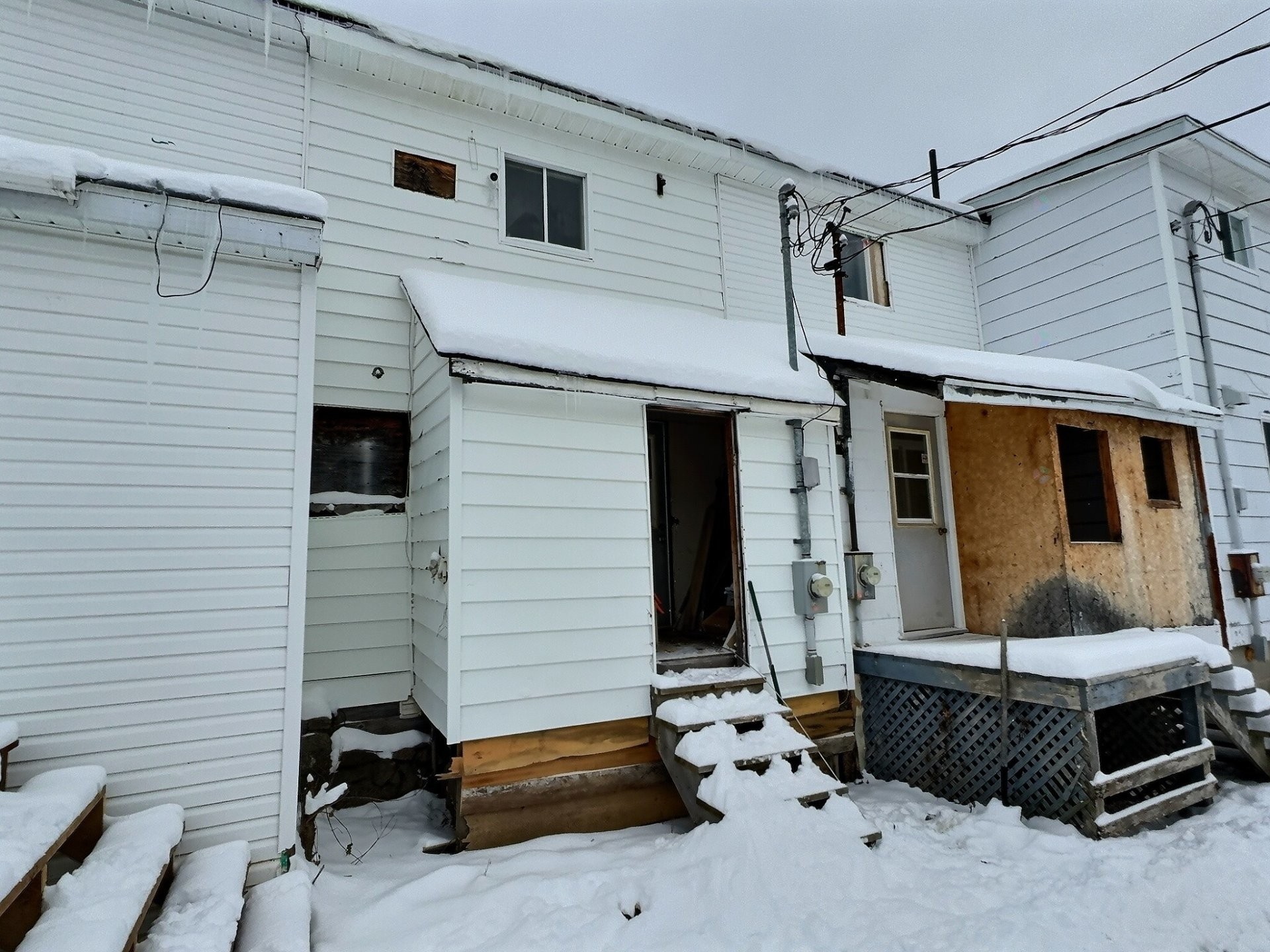 Entry - 145 Rue Paul-E.-Benoît, Témiscaming, QC - Outdoor With Exterior