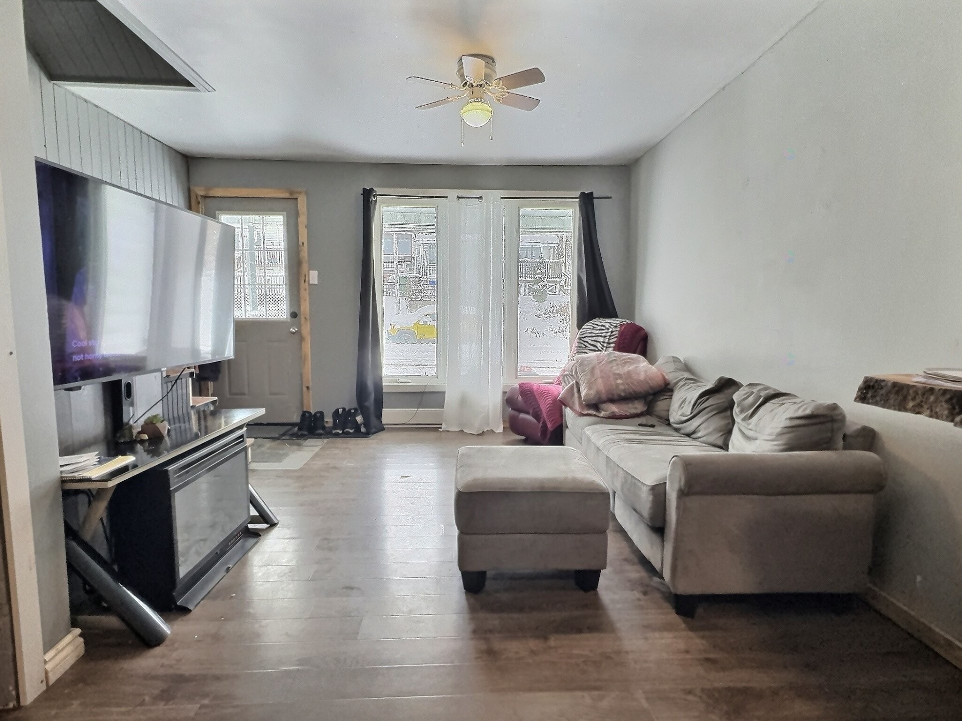 Living Room - 145 Rue Paul-E.-Benoît, Témiscaming, QC - Indoor Photo Showing Living Room