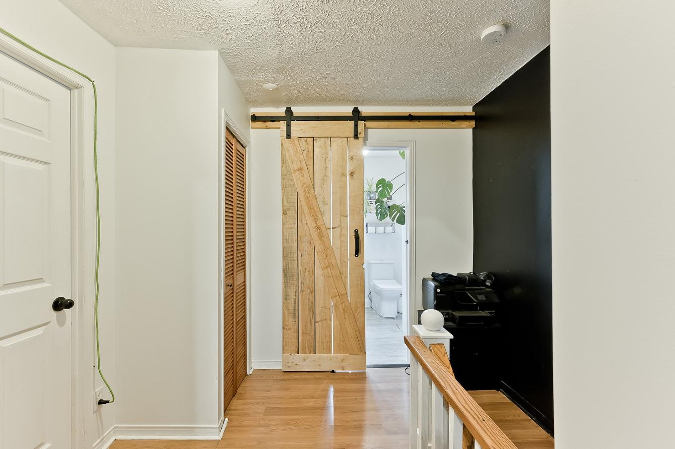 Passageway - 52 - 56 3E Avenue, Windsor, QC - Indoor Photo Showing Other Room