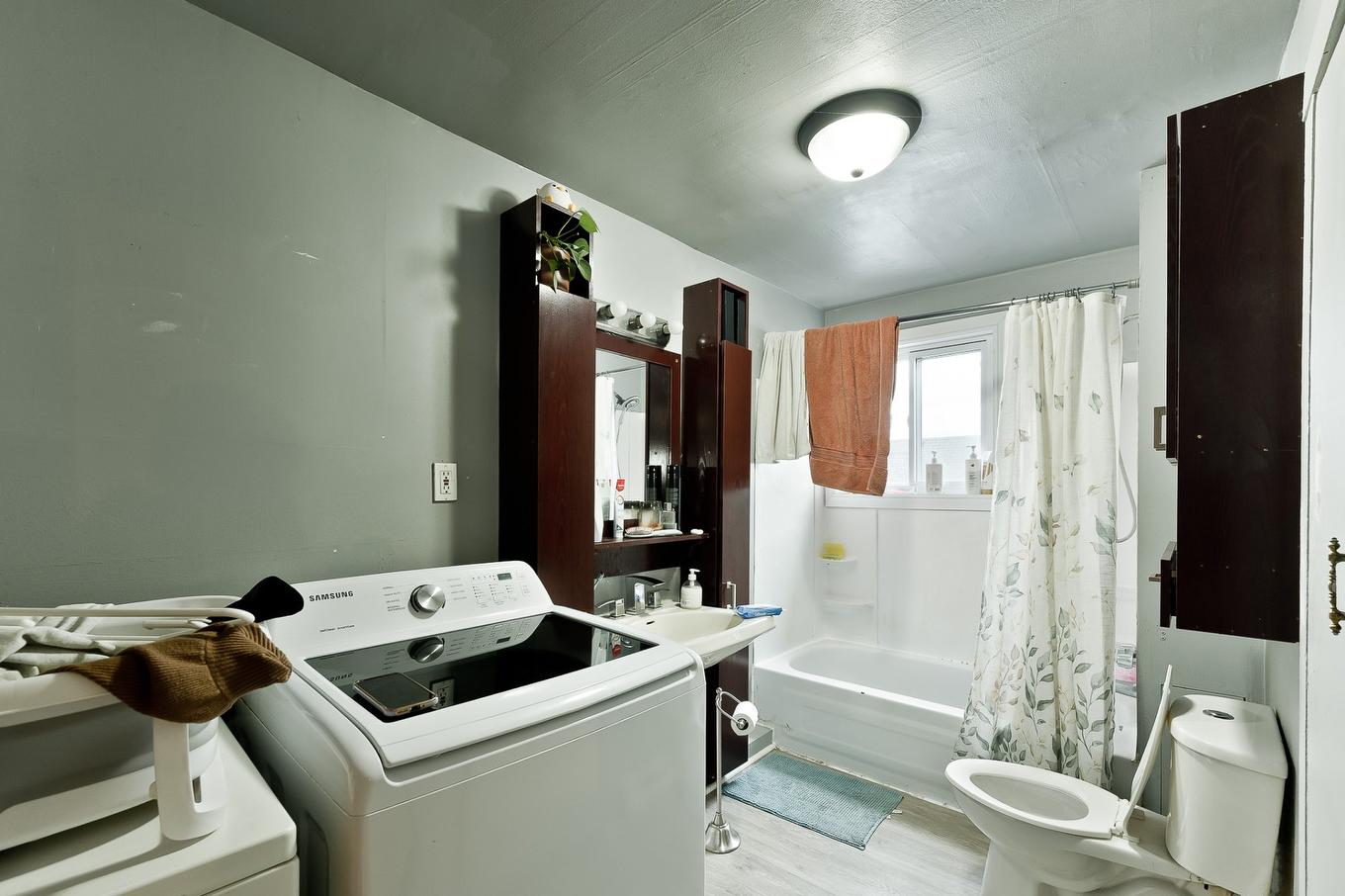 Bathroom - 52 - 56 3E Avenue, Windsor, QC - Indoor Photo Showing Other Room