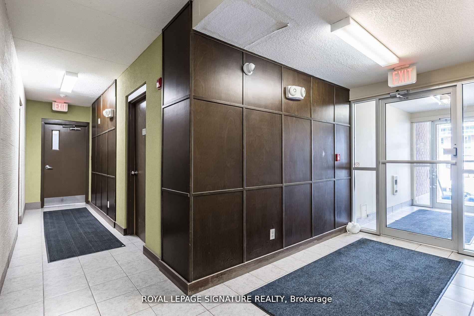 101-253 Lester Street, Waterloo, ON - Photo Showing Other Room