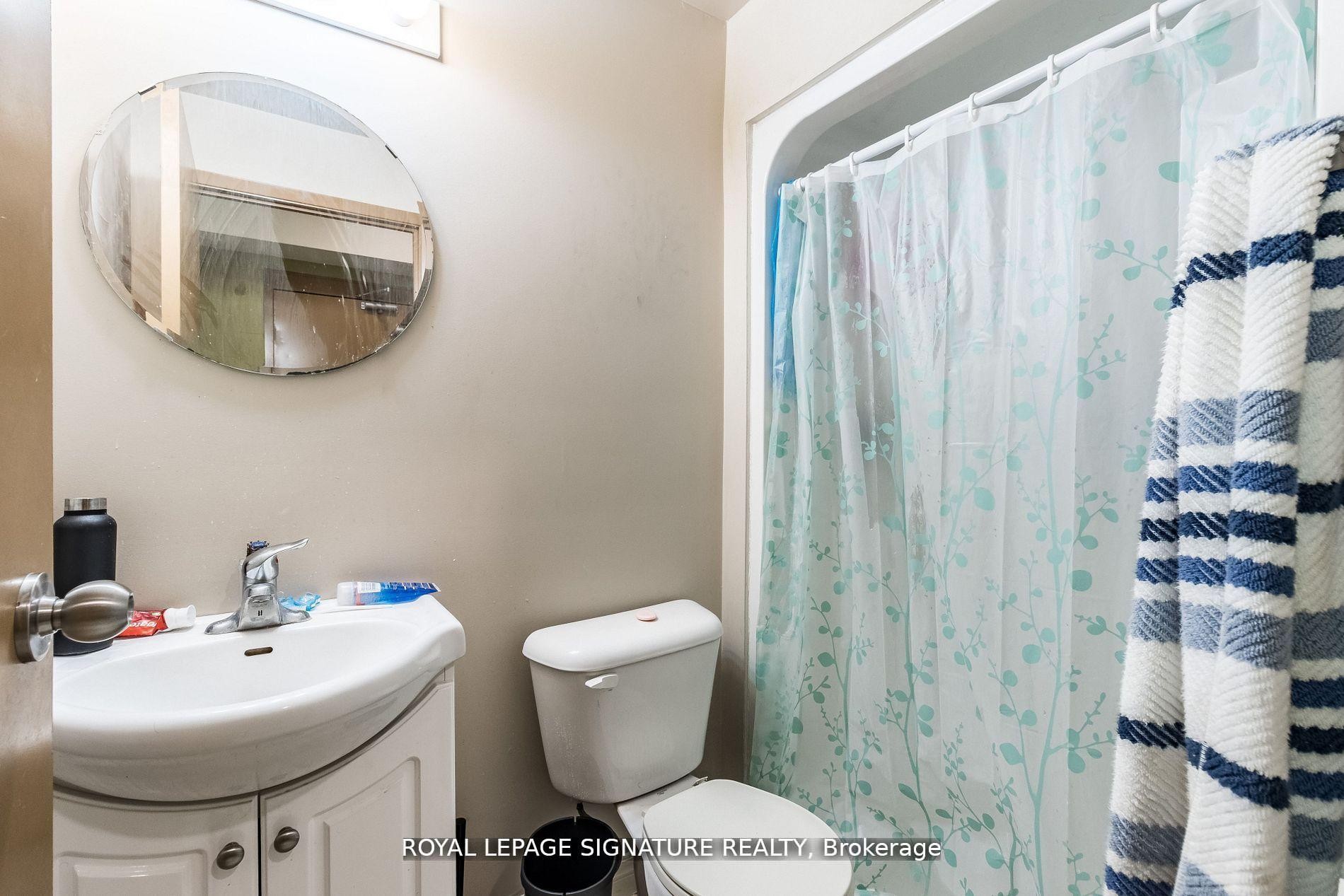 101-253 Lester Street, Waterloo, ON - Indoor Photo Showing Bathroom