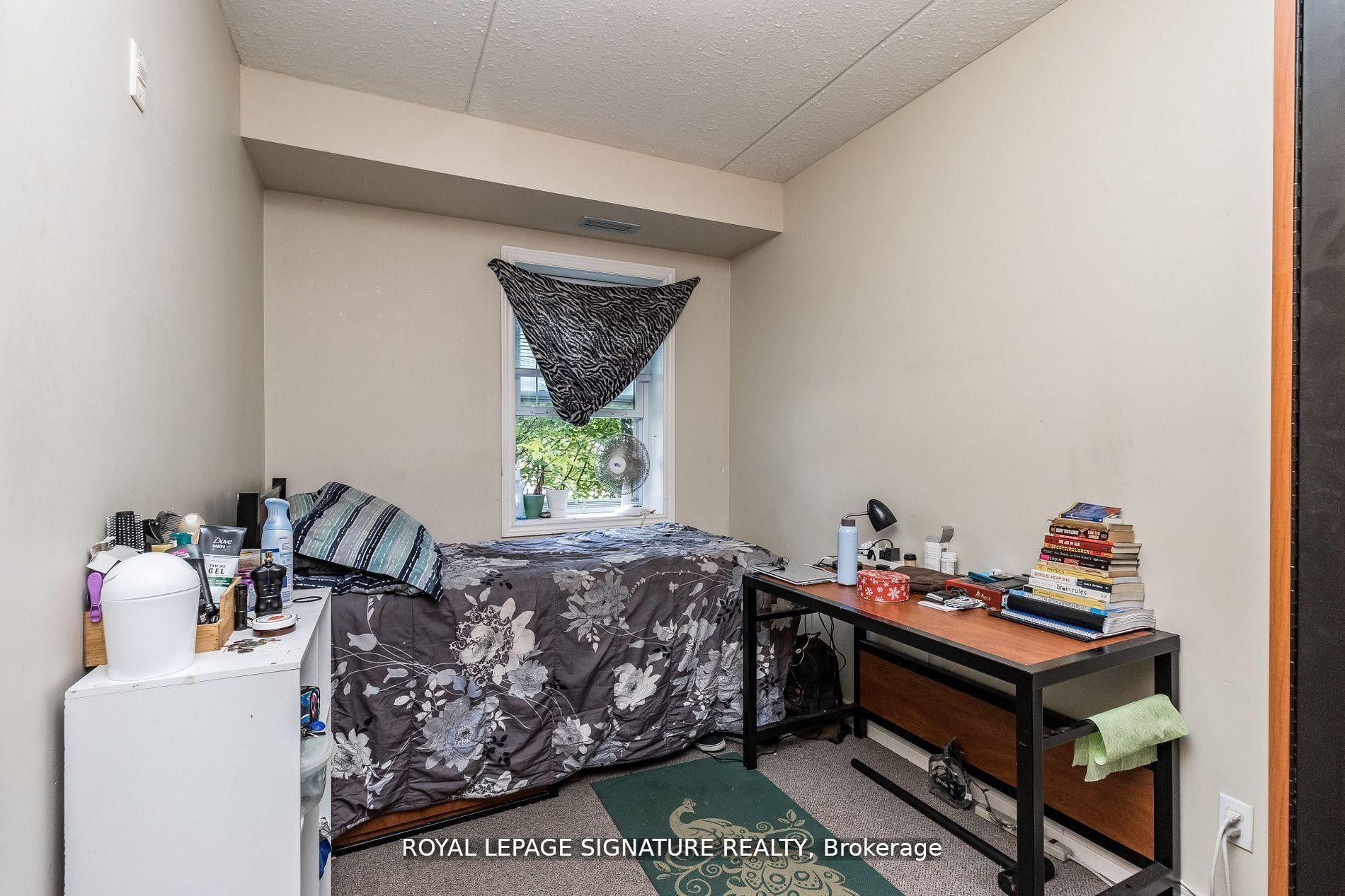 101-253 Lester Street, Waterloo, ON - Indoor